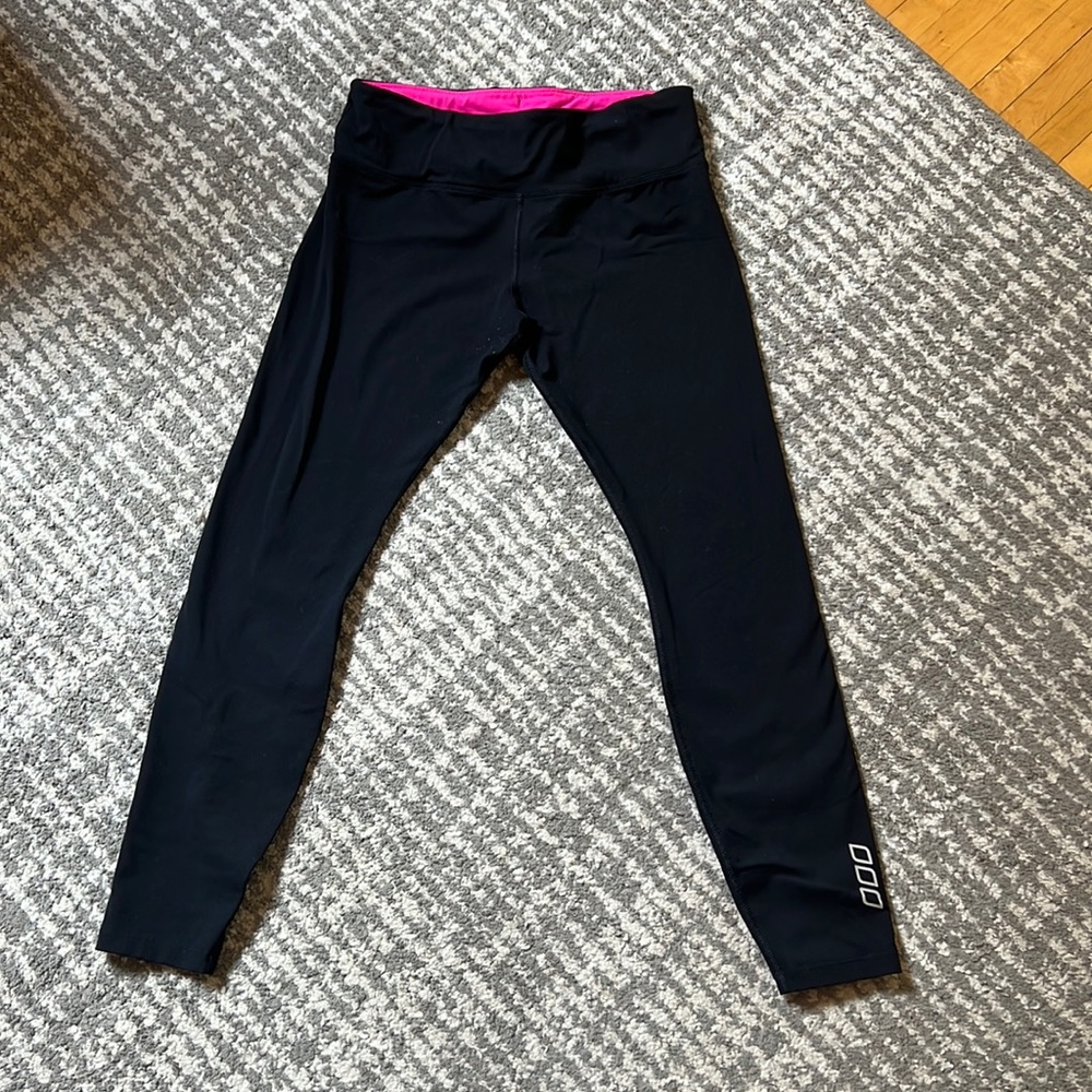 Lorna Jane size medium 7/8 leggings.